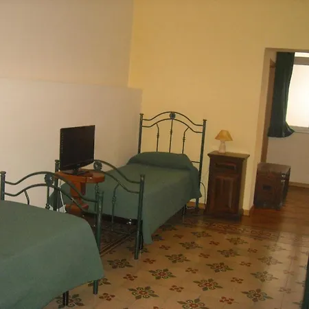 Al Tribunale Frühstückspension Palermo